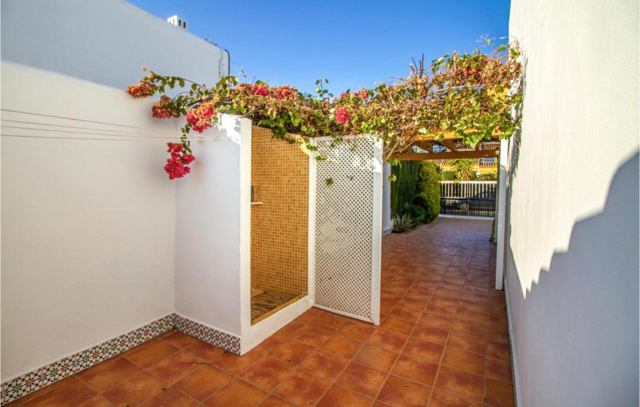 4 Bedroom Cozy Home In Pilar De La Horadada Εξωτερικό φωτογραφία